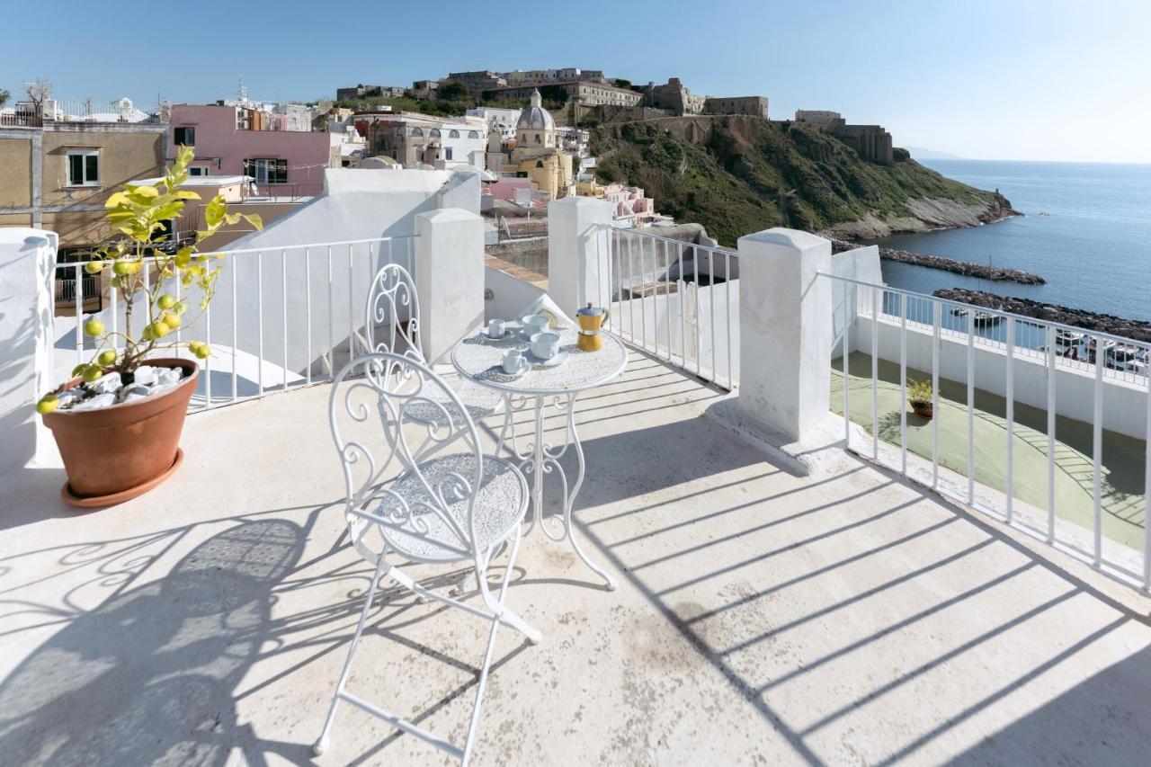 Torretta Corricella- Torretta Apartment Procida Ngoại thất bức ảnh