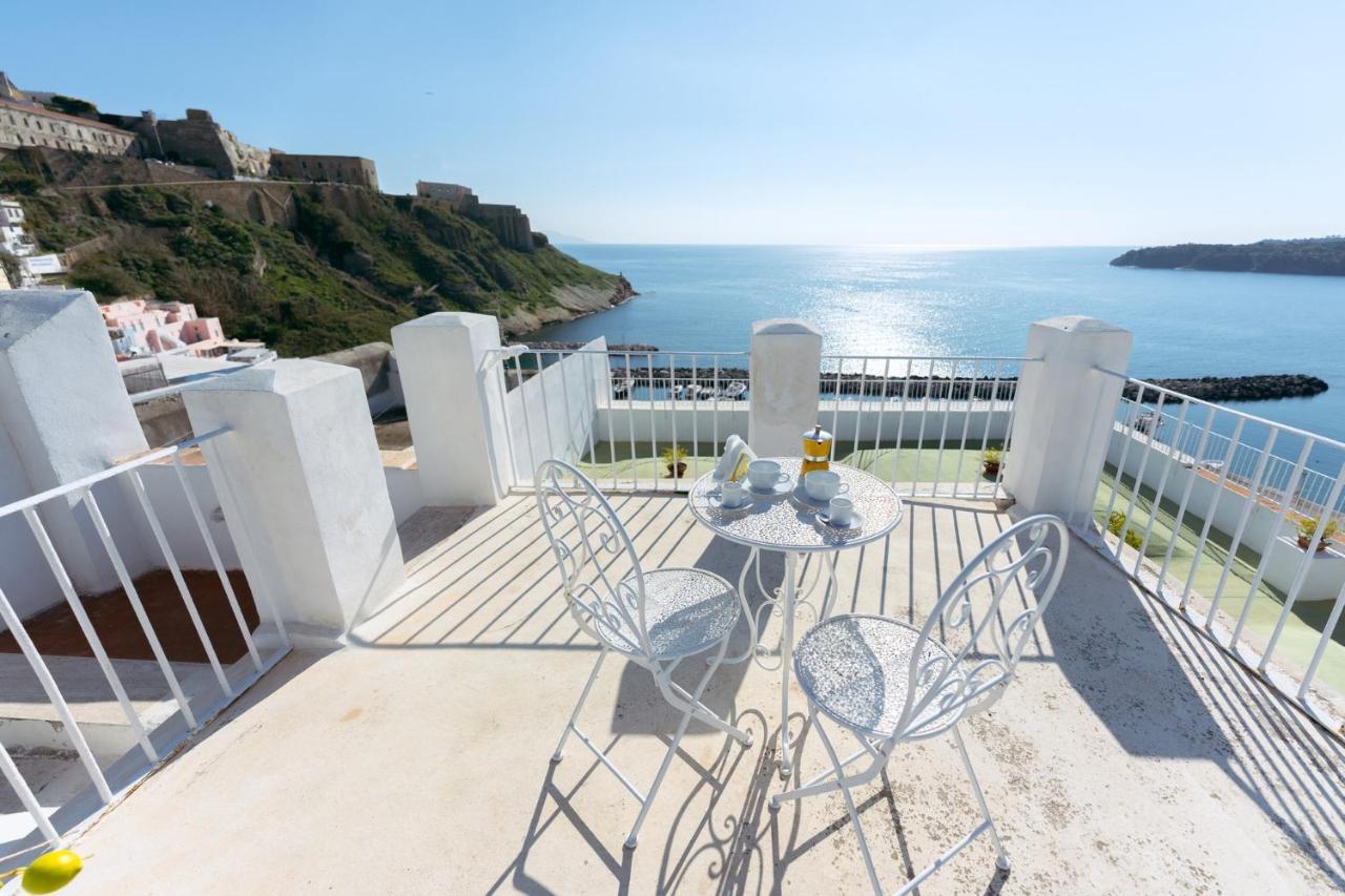 Torretta Corricella- Torretta Apartment Procida Ngoại thất bức ảnh